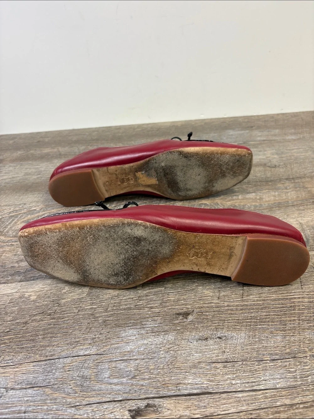 Tory Burch Red Leather Croc Embossed Bow Charm Loafers Flats Size 10M